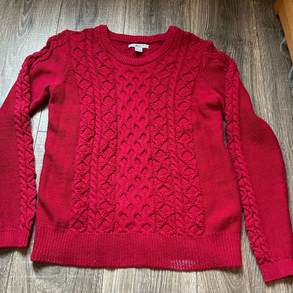 Bass sweater